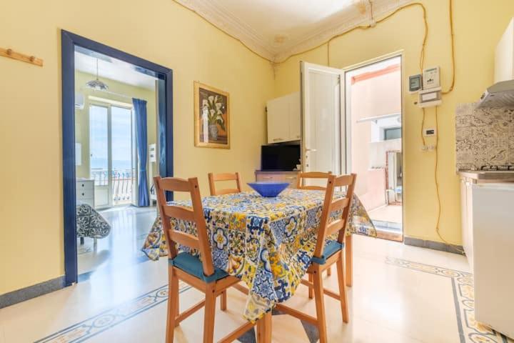 Blue Eden Strait Apartment Messina Exterior foto